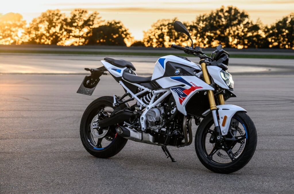 BMW F 450 R revealed