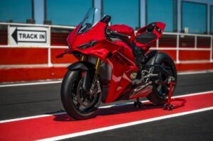 2027 Ducati Panigale V4 revealed