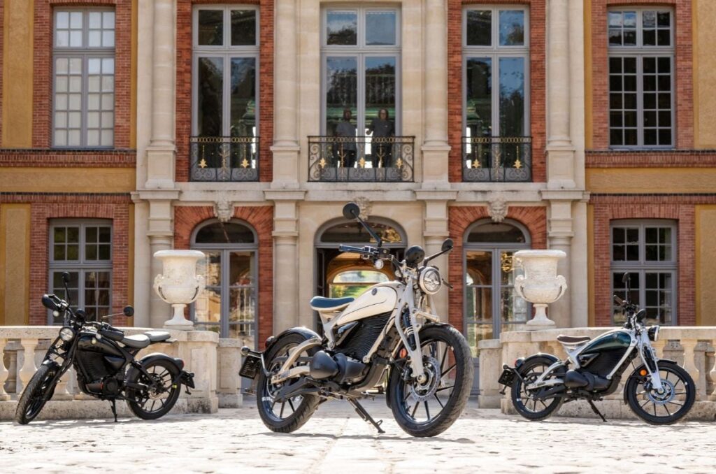 Royal Enfield Flying Flea C6 reaches Pune